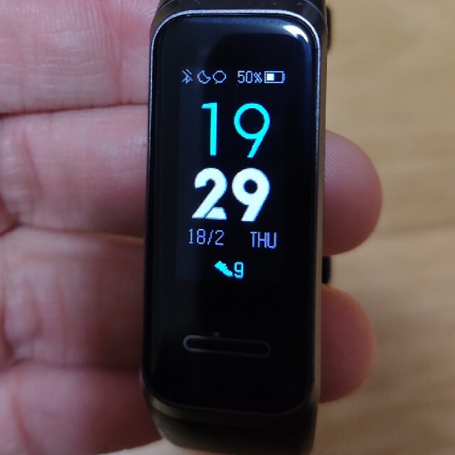 HUAWEI(ファーウェイ)のHUAWEI Band4 ファーウェイバンド4 ADS-B29 black スマホ/家電/カメラのスマホ/家電/カメラ その他(その他)の商品写真