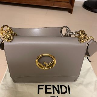 フェンディ(FENDI)の極美品　FENDI 2ウェイ　ハンドバッグ　キャナイ　KAN I F ベージュ(ハンドバッグ)