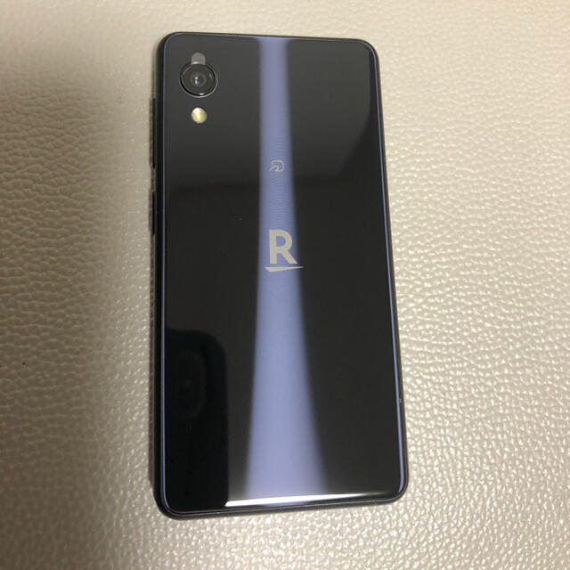 Rakuten(ラクテン)のRakuten mini ブラック スマホ/家電/カメラのスマートフォン/携帯電話(スマートフォン本体)の商品写真