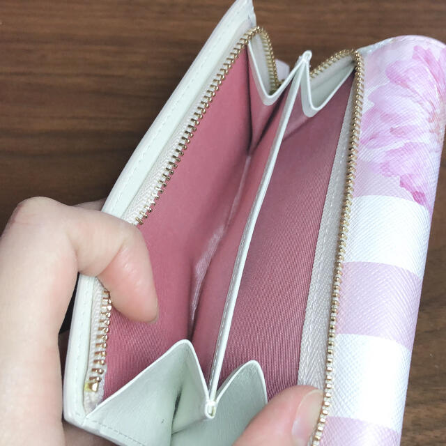 4℃(ヨンドシー)のルリア4℃  三つ折り財布　箱付き レディースのファッション小物(財布)の商品写真