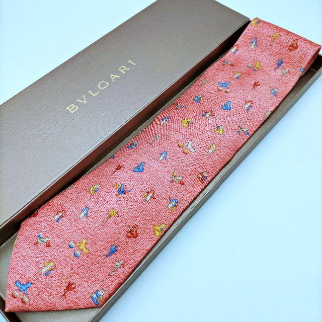 BVLGARI(ブルガリ)の美品 BVLGARI ブルガリ ネクタイ セッテピエゲ ピンク シルク 動物柄 メンズのファッション小物(ネクタイ)の商品写真