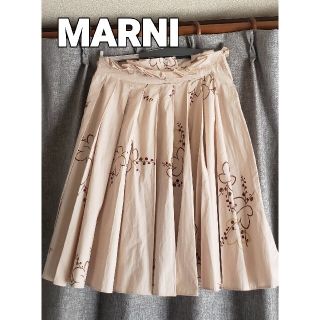 マルニ(Marni)の大変美品　訳あり　MARNI  ボリューミィで可愛いコットンスカート(ひざ丈スカート)