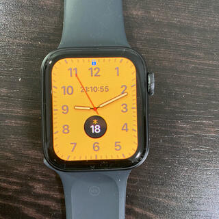 アップル(Apple)のApple Watch SE GPSモデル 40mmスペースグレイアルミニウム…(腕時計(デジタル))