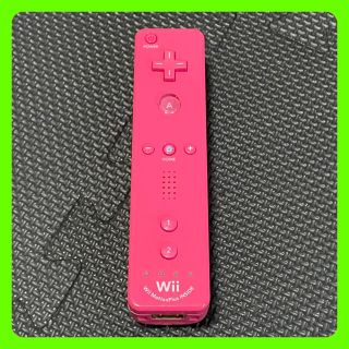 ウィー(Wii)の【値下げ】ニンテンドーWiiリモコンプラス　ピンク(家庭用ゲーム機本体)