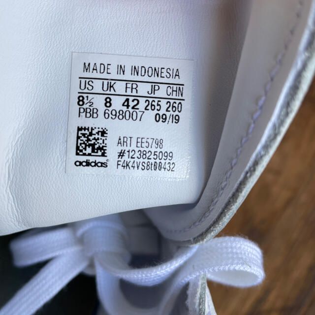 adidas(アディダス)の新品未使用　adidas stan smithアディダス スタンスミス カーキ メンズの靴/シューズ(スニーカー)の商品写真