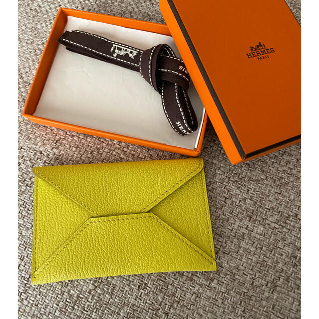 Hermes(エルメス)のHERMES エンべロープPM カードケース　ライム　名刺入れ　生産終了 レディースのファッション小物(パスケース/IDカードホルダー)の商品写真