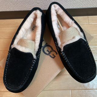 アグ(UGG)の新品　UGG モカシン ローファー　ANSLEY ブラック　US9 26センチ(スリッポン/モカシン)