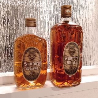 サントリー(サントリー)の角瓶発売60周年記念ウイスキー特角〈10年〉　700ml＆360ml二本セット(ウイスキー)