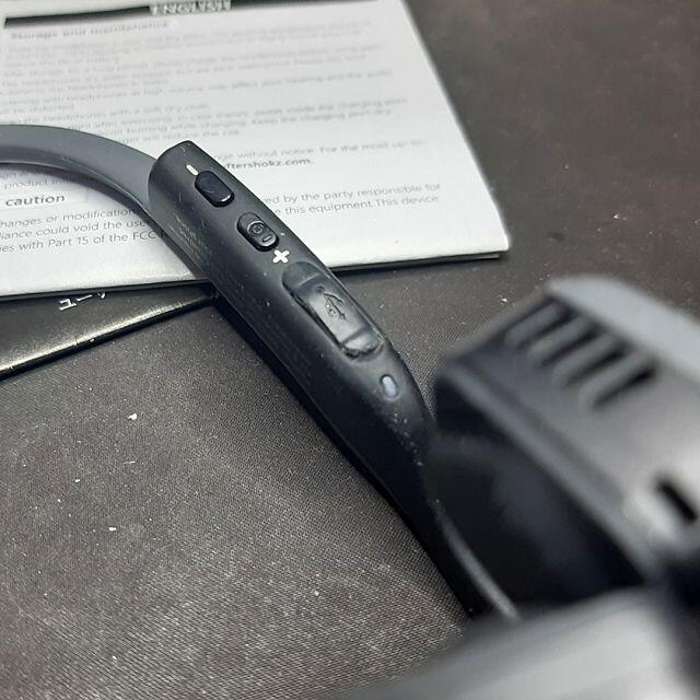 Aftershokz AS600SG Trekz Titanium 骨伝導ワイヤ スマホ/家電/カメラのオーディオ機器(ヘッドフォン/イヤフォン)の商品写真