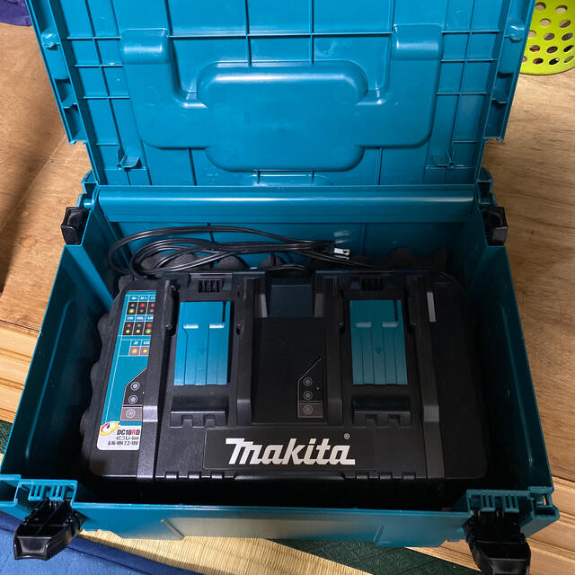 makita マックパック2、2口充電器