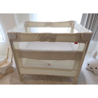 アップリカ(Aprica)のりりぃ様専用　ココネル　air  ミルク　美品☆☆(ベビーベッド)