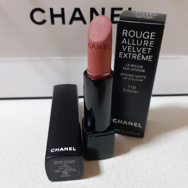 CHANEL(シャネル)の(ほぼ新品) シャネル♡ルージュ アリュール ヴェルヴェッ エクストレム118 コスメ/美容のベースメイク/化粧品(口紅)の商品写真