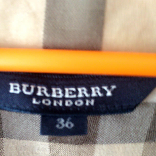 BURBERRY(バーバリー)のBurberryチェックワンピース レディースのワンピース(ひざ丈ワンピース)の商品写真