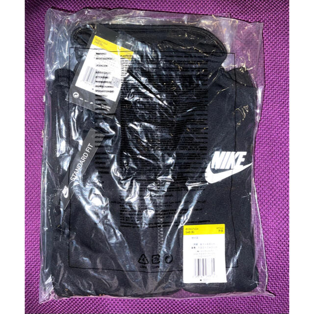 NIKE(ナイキ)の【新品未使用】 NIKE ジュニア トラックスーツ 上下セット 140cm キッズ/ベビー/マタニティのキッズ服男の子用(90cm~)(パジャマ)の商品写真