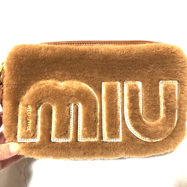 ミュウミュウ(miumiu)♡バッグ美品