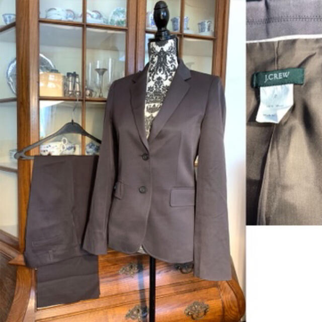 J.Crew(ジェイクルー)のJ.CREW 美品 濃茶パンツスーツ 2 レディースのフォーマル/ドレス(スーツ)の商品写真