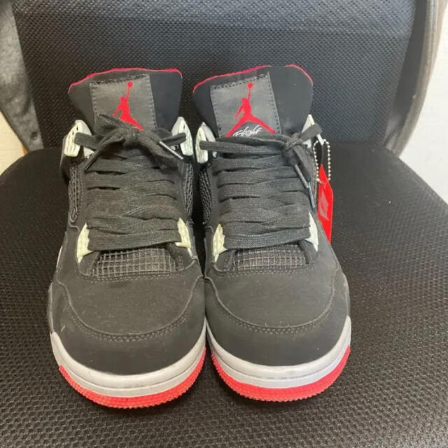 NIKE(ナイキ)のNIKE AIR JORDAN 4 RETRO bred メンズの靴/シューズ(スニーカー)の商品写真