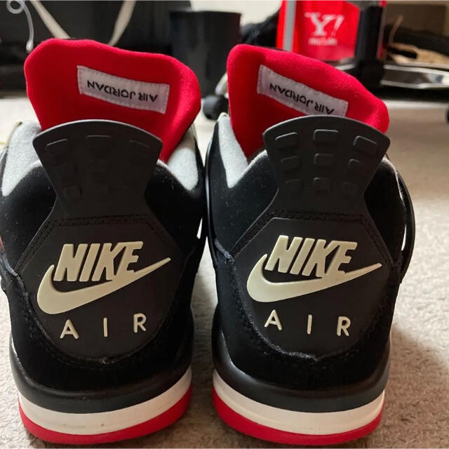 NIKE(ナイキ)のNIKE AIR JORDAN 4 RETRO bred メンズの靴/シューズ(スニーカー)の商品写真