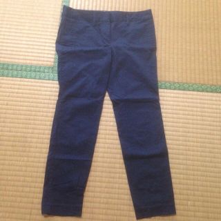 ザラ(ZARA)のZARA ネイビーパンツ 40(クロップドパンツ)