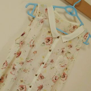 ジエンポリアム(THE EMPORIUM)のみー様専用！花柄ブラウス(シャツ/ブラウス(半袖/袖なし))