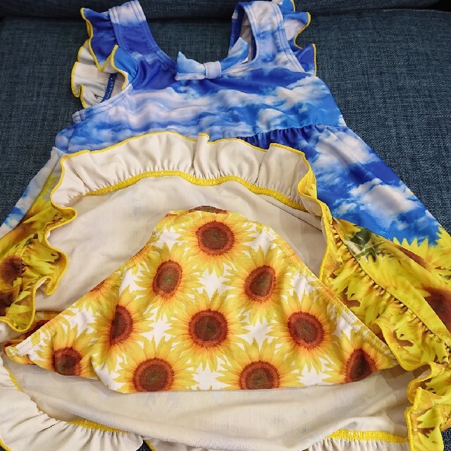 ひまわり柄 水着 130 キッズ/ベビー/マタニティのキッズ服女の子用(90cm~)(水着)の商品写真