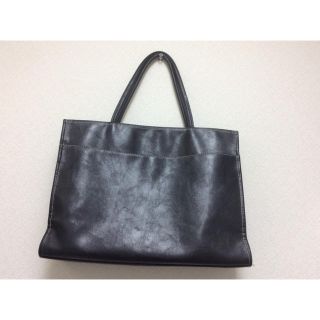 コムサイズム(COMME CA ISM)の美品COMME CA ISMブラックレザートートバッグ内ポケット4ヶ所(トートバッグ)