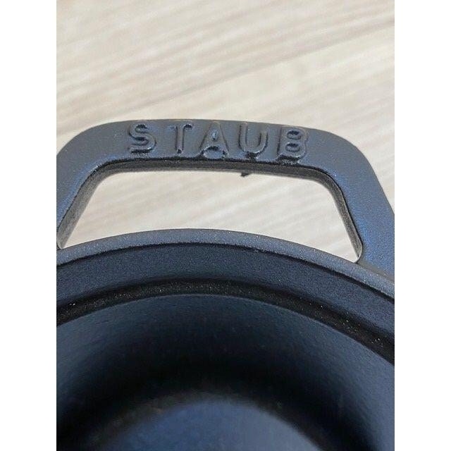 STAUB(ストウブ)の値下済【245】ストウブ ピコ ココット オーバル 23cm black インテリア/住まい/日用品のキッチン/食器(鍋/フライパン)の商品写真