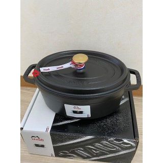 ストウブ(STAUB)の値下済【245】ストウブ ピコ ココット オーバル 23cm black(鍋/フライパン)