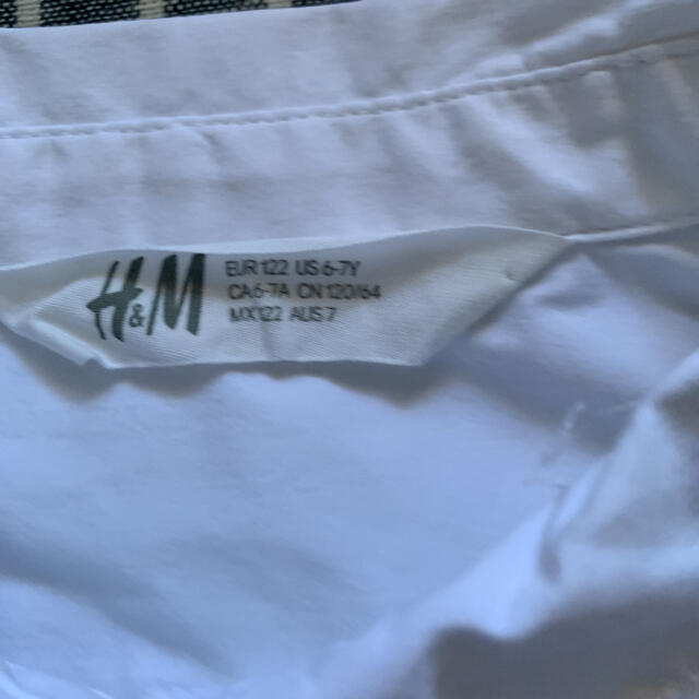 H&M(エイチアンドエム)の美品☆H&M☆シャツ　2枚セット キッズ/ベビー/マタニティのキッズ服女の子用(90cm~)(ブラウス)の商品写真