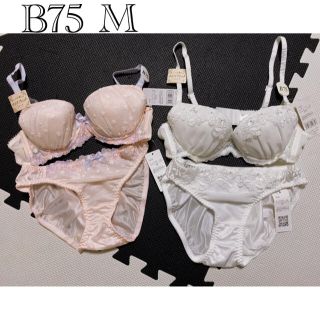 ブラショーツセット ♡ B75 M(ブラ&ショーツセット)