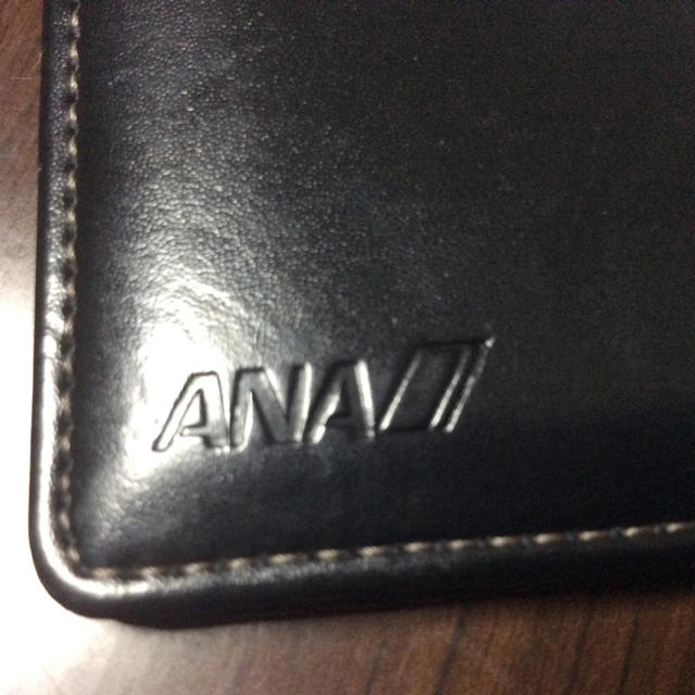 ANAレザーカードフォルダー航空券やチケット入れに便利 メンズのファッション小物(長財布)の商品写真