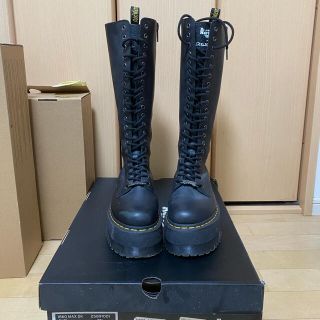 Dr.Martens - Dr martens X DOLLS KILL 20ホール 厚底の通販 by iiii