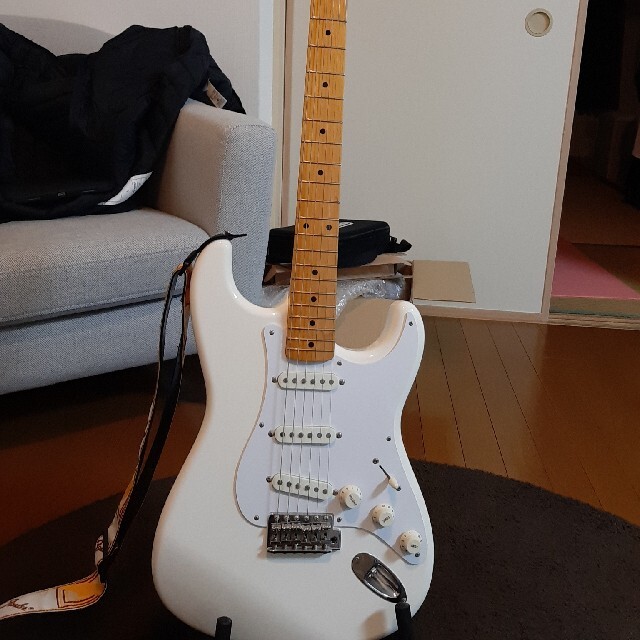 人気特価 Fender - Stratocaster 50 Traditional Japan Fender エレキギター