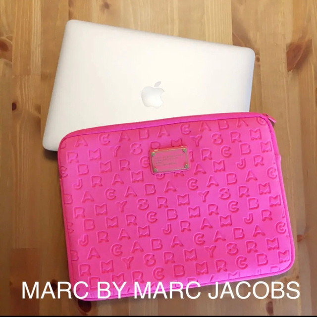 MARC BY MARC JACOBS(マークバイマークジェイコブス)の【美品】PCケース　Marc by Marc jacobs スマホ/家電/カメラのPC/タブレット(PC周辺機器)の商品写真