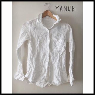 ヤヌーク(YANUK)のYANUK コットン　白シャツ(シャツ/ブラウス(長袖/七分))