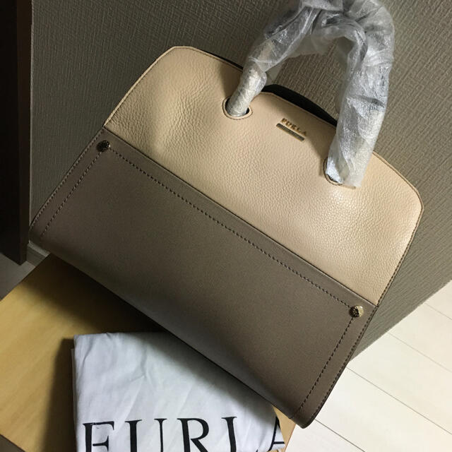 Furla(フルラ)のフルラ  ポラリス　未使用品　最終値下げ レディースのバッグ(ショルダーバッグ)の商品写真