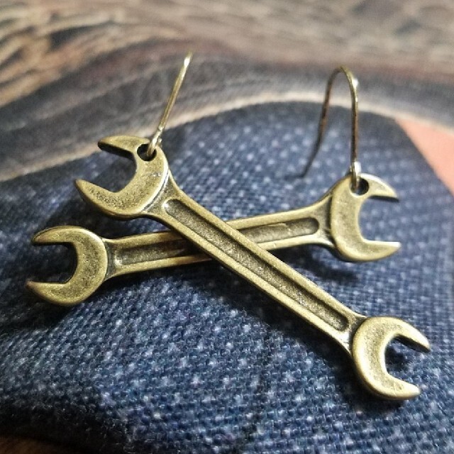 再販 No 578 スパナ 工具 のユニークピアス イヤリング かっこいいの通販 By J S Shop ラクマ 再販 No 578 スパナ 工具 のユニークピアス イヤリング かっこいいの通販 By J S Shop ラクマ