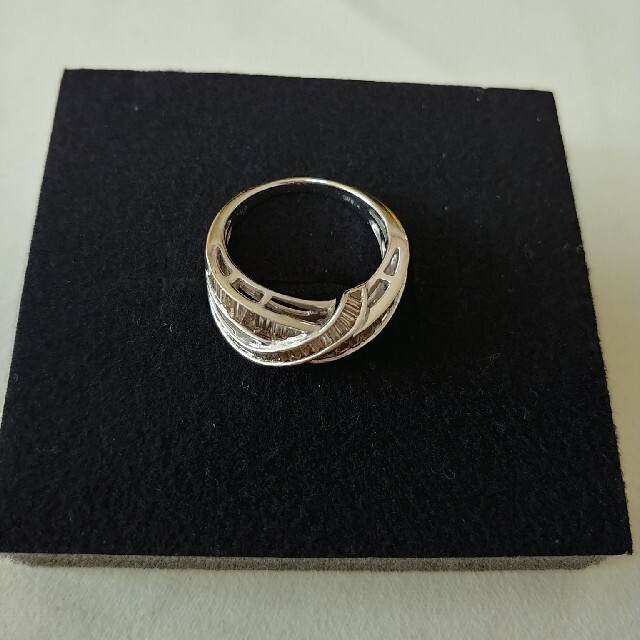 miya様専用　テーパーカット ダイヤモンド　たっぷり　リング レディースのアクセサリー(リング(指輪))の商品写真