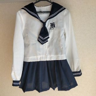 長袖セーラー服　Mサイズ　白地に紺襟、リボン(コスプレ)