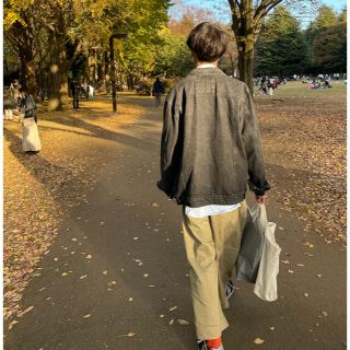 コモリ(COMOLI)のSHINYA KOZUKA buggy pants バギーパンツ　ベージュ(ワークパンツ/カーゴパンツ)