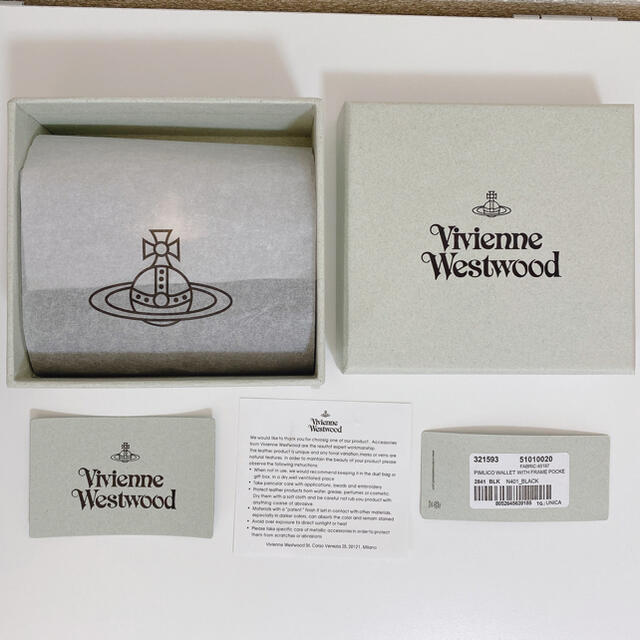 Vivienne Westwood(ヴィヴィアンウエストウッド)のVivienne Westwood ヴィヴィアン 二つ折り ミニ財布 レディースのファッション小物(財布)の商品写真