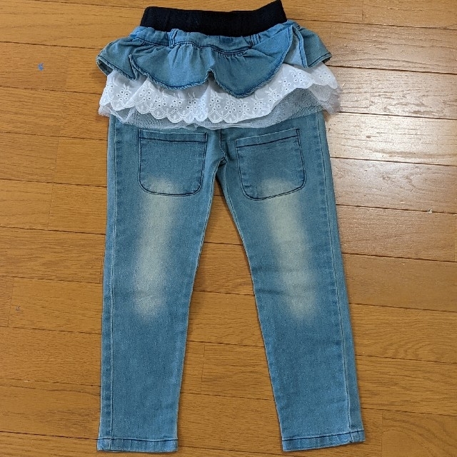 女のコデニムパンツ　120 新品 キッズ/ベビー/マタニティのキッズ服女の子用(90cm~)(パンツ/スパッツ)の商品写真