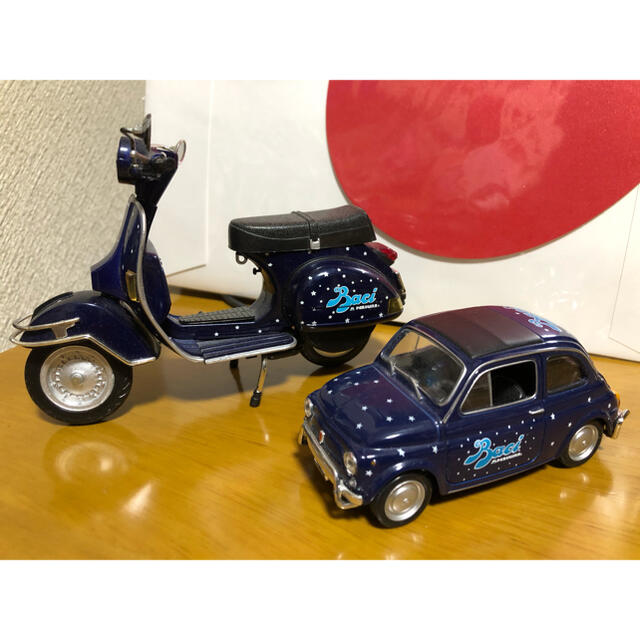 イタリア限定レア 【ペルジーナBaciコラボ、Vespa&FIAT ミニチュア】