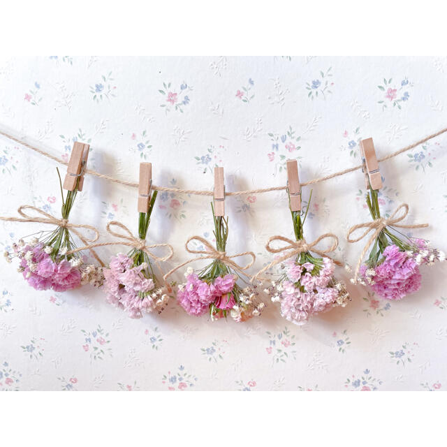 3種のピンクのバラとかすみ草淡いピンクドライフラワーガーランド♡スワッグ♡ブーケ ハンドメイドのフラワー/ガーデン(ドライフラワー)の商品写真