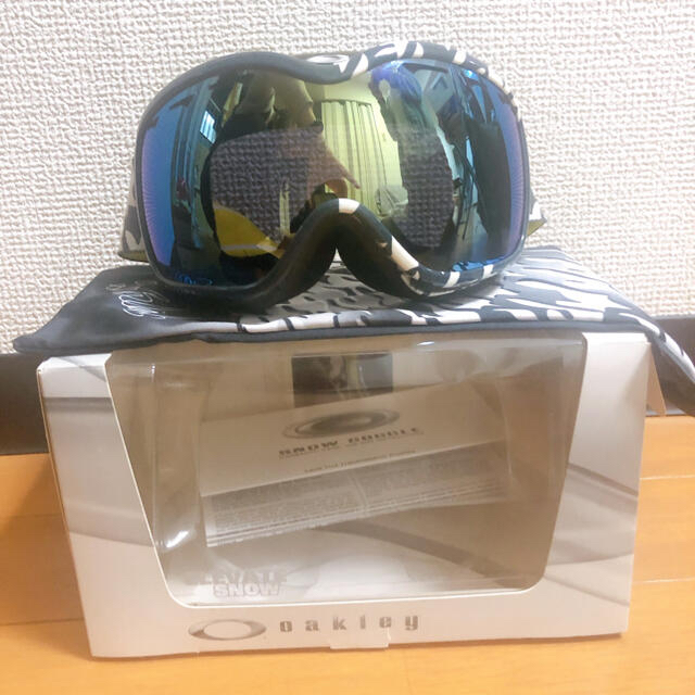 値下げしました　oakley スノーゴーグル