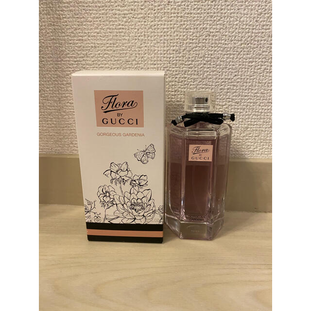 Gucci(グッチ)のグッチ フローラバイグッチ ゴージャス ガーデニア オードトワレ  100mL コスメ/美容の香水(香水(女性用))の商品写真