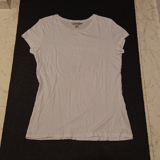 Calvin Klein(カルバンクライン)の未使用カルバンクライン レディース Tシャツ トップス 白 ホワイト M 美品 レディースのトップス(Tシャツ(半袖/袖なし))の商品写真