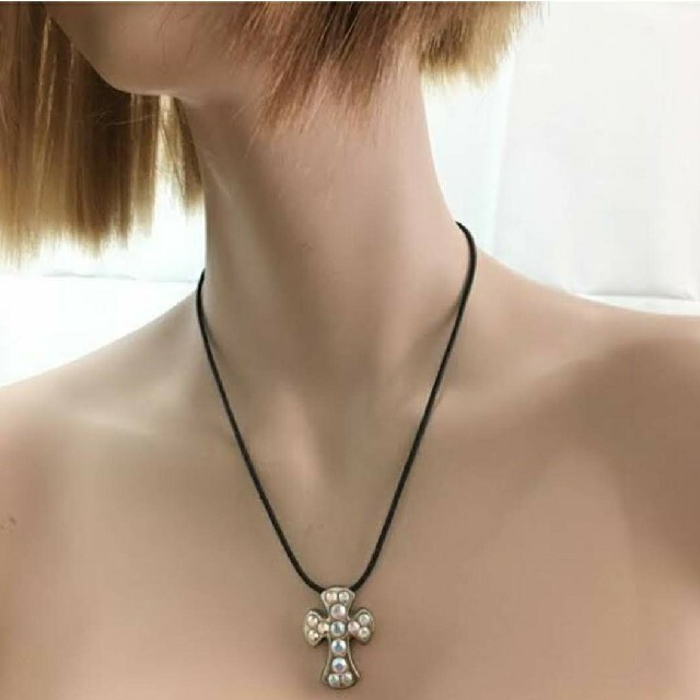 ピンク b.b.simon ビービーサイモン スワロフスキー SWAROVSKIの ピンク b.b.simon ビービーサイモン スワロフスキー SWAROVSKIの