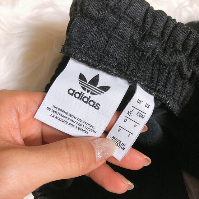 adidas(アディダス)のオリジナルアディダス  パンツ レディースのパンツ(その他)の商品写真