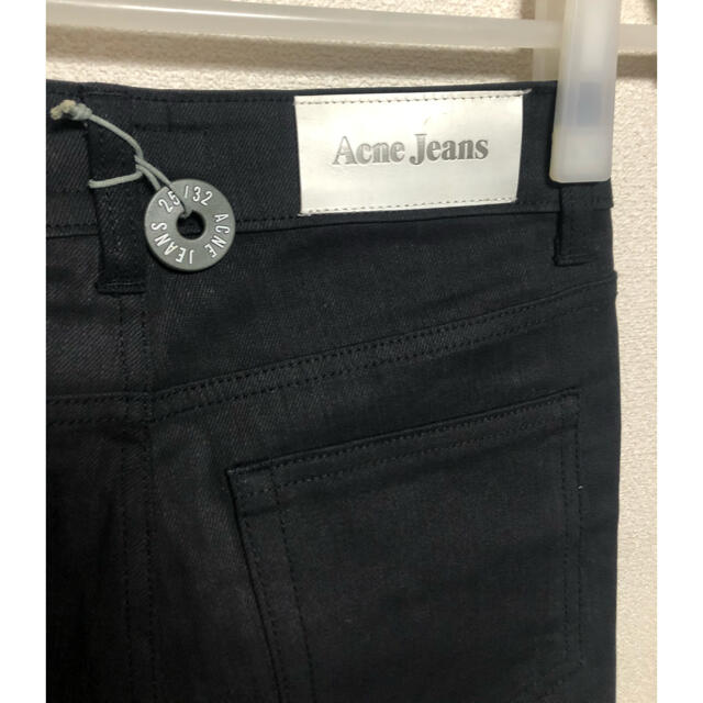 ACNE(アクネ)の新品未使用  Acne アクネ 黒 デニム パンツ レディースのパンツ(デニム/ジーンズ)の商品写真